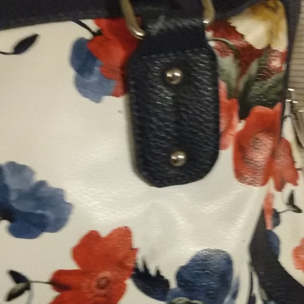 Floral purse - Picture 3 of 9